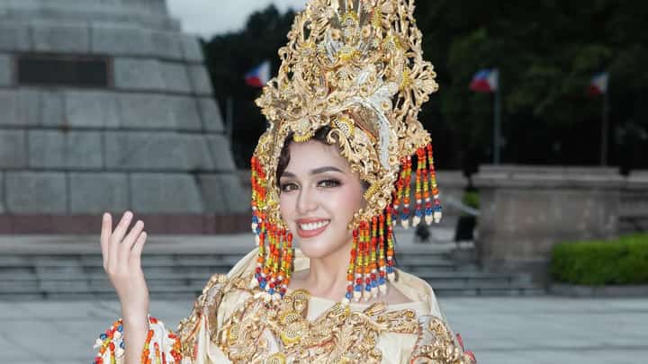 Miss Philippines Earth Joy Barcoma shines in her National Costume