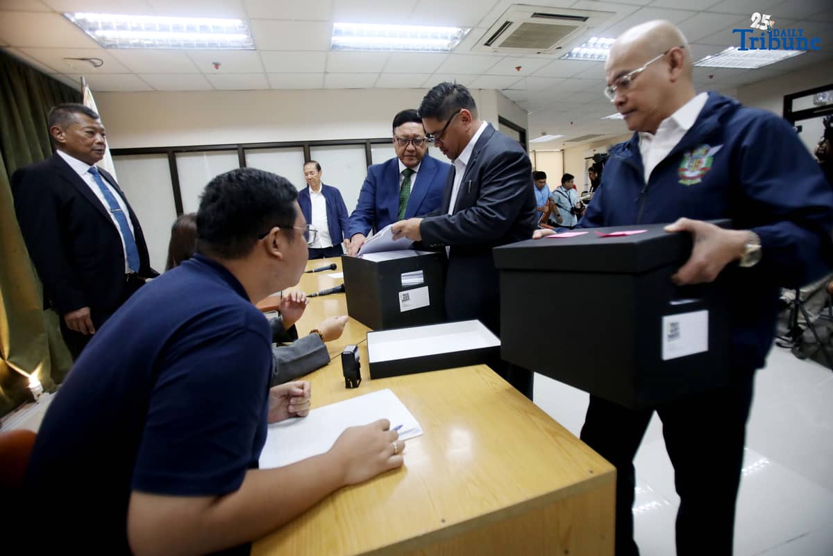 (November 04 2025) ICI chairperson Andres Reyes Jr. submitted another referral before the Ombudsman with Ombudsman Crispin Remulla to oversee during the submission, in the case related to the investigation of the anomalous flood control projects on Tuesday November 4 2025, ICI urging an vestigation of former DPWH Secretary Manuel Bonoan, former Undersecretaries Roberto Bernardo and Maria Catalina Cabral, Bulacan 1st District Engineer Henry Alcantara, Assistant Engineer Bryce Hernandez, and Topnotch Catalyst Builders Inc. owner Eumir Villanueva for their supposed involvement in an irregular riverbank protection project in Plaridel, Bulacan. Photo/Analy Labor