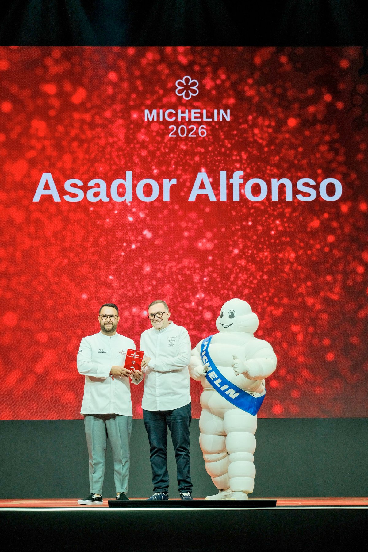 ASAdor Alfonso’s Chef Chele Gonzalez (right).