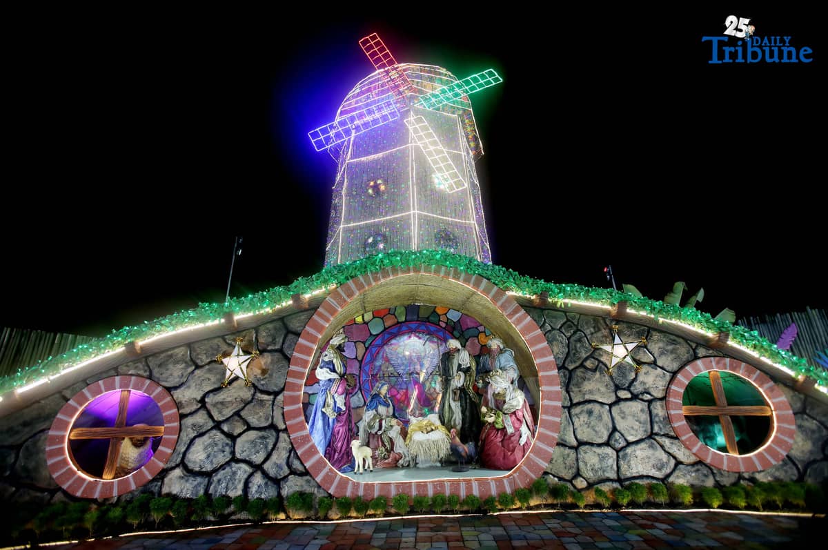 (November 05 2025) Since 2007 with accreditation by the Department of Tourism, the annual festival of the 18th Belenismo sa Tarlac is now open on Tuesday November 4 2025, this year fifty two (52) participants join the competition to show their own unique Belen creations made of recyclable materials, they contribute to the festival’s long-standing representation of unity, creativity, and love, cementing Tarlac’s reputation as the Belen Capital of the Philippines. The festival has also become an iconic symbol of unity within the province. This voluntary effort by the people of Tarlac reflects their dedication to restoring the religious and cultural significance of the Belen as a true emblem of Christmas. Photo/Analy Labor