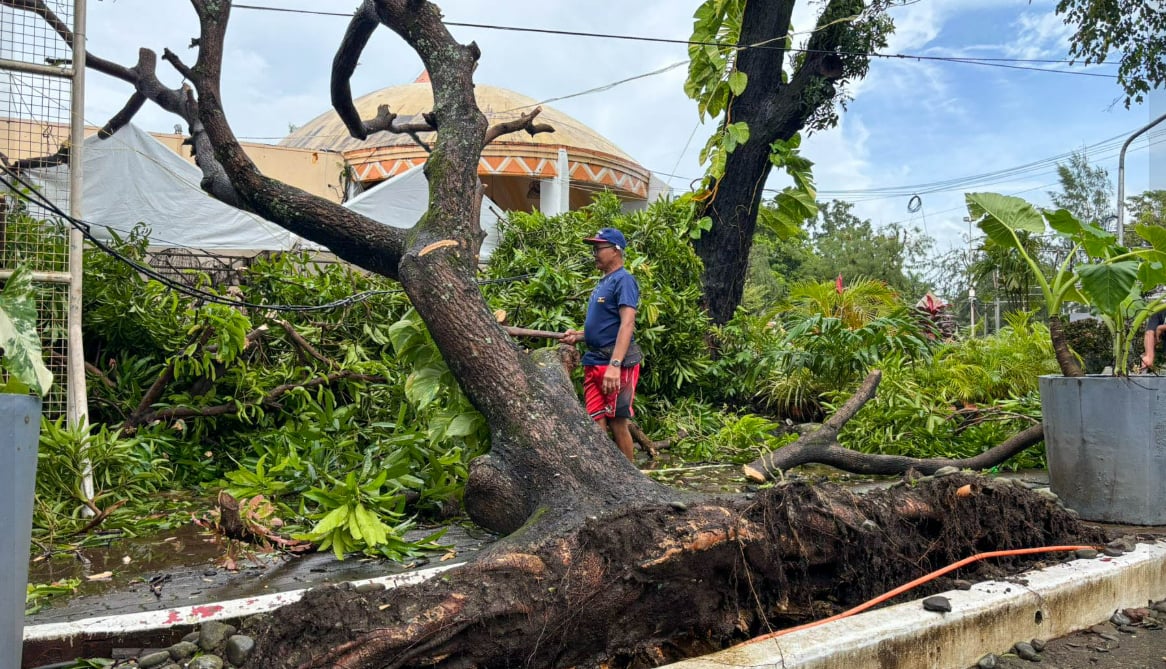 #TinoPH leaves one dead, nearly 43K families displaced in Antique