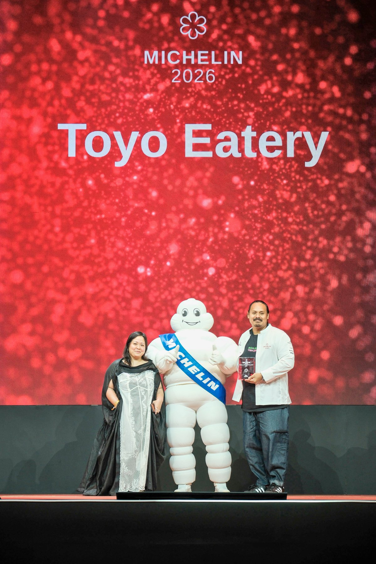 TOYO Eatery’s Chef Jordy Navarra (right).