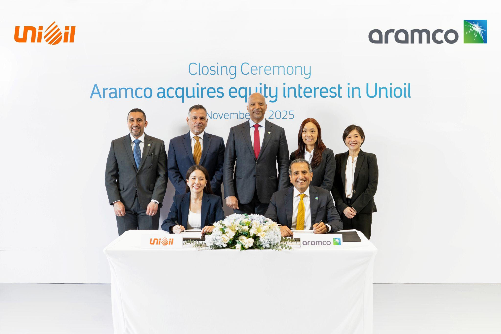(L-R seated) Janice Eunicia Co Roxas-Chua, CEO of Unioil Petroleum Philippines Inc., and Nader Al Douhan, Director of International Retail, Aramco; (L-R standing) Amr T. Daiel, Director of Downstream Transaction Development, Aramco; Ziyad Al Juraifani, Vice President of Retail, Aramco; Yasser M. Mufti, Executive Vice President for Products & Customers, Aramco; Jamie Tan, CFO of Unioil Petroleum Philippines Inc.; and Geminesse Co, Managing Director of Unioil Energy Pte. Ltd., at the contract signing ceremony formalizing the partnership between Unioil and Aramco.