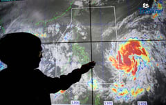 Super Typhoon ‘Fung-Wong’ looms