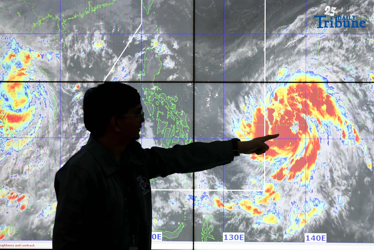Weather specialist Juan Paolo Pamintuan tracks Severe Tropical Storm Fung-Wong on Friday (Nov. 7, 2025) as it intensifies into a super typhoon. Authorities warn of heavy rains, powerful winds, and dangerous sea conditions this weekend. Communities are urged to stay vigilant and monitor official advisories.
Photo by Analy Labor