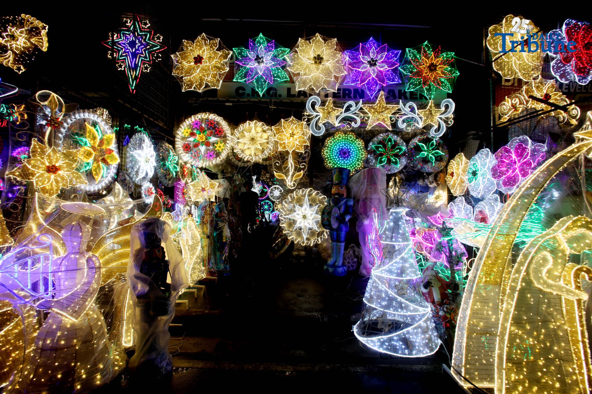 (November 08 2025) Dazzling lights from the Christmas lantern for sale along the road in San Fernando, Pampanga a Lantern capital of the Philippines. Photo/Analy Labor