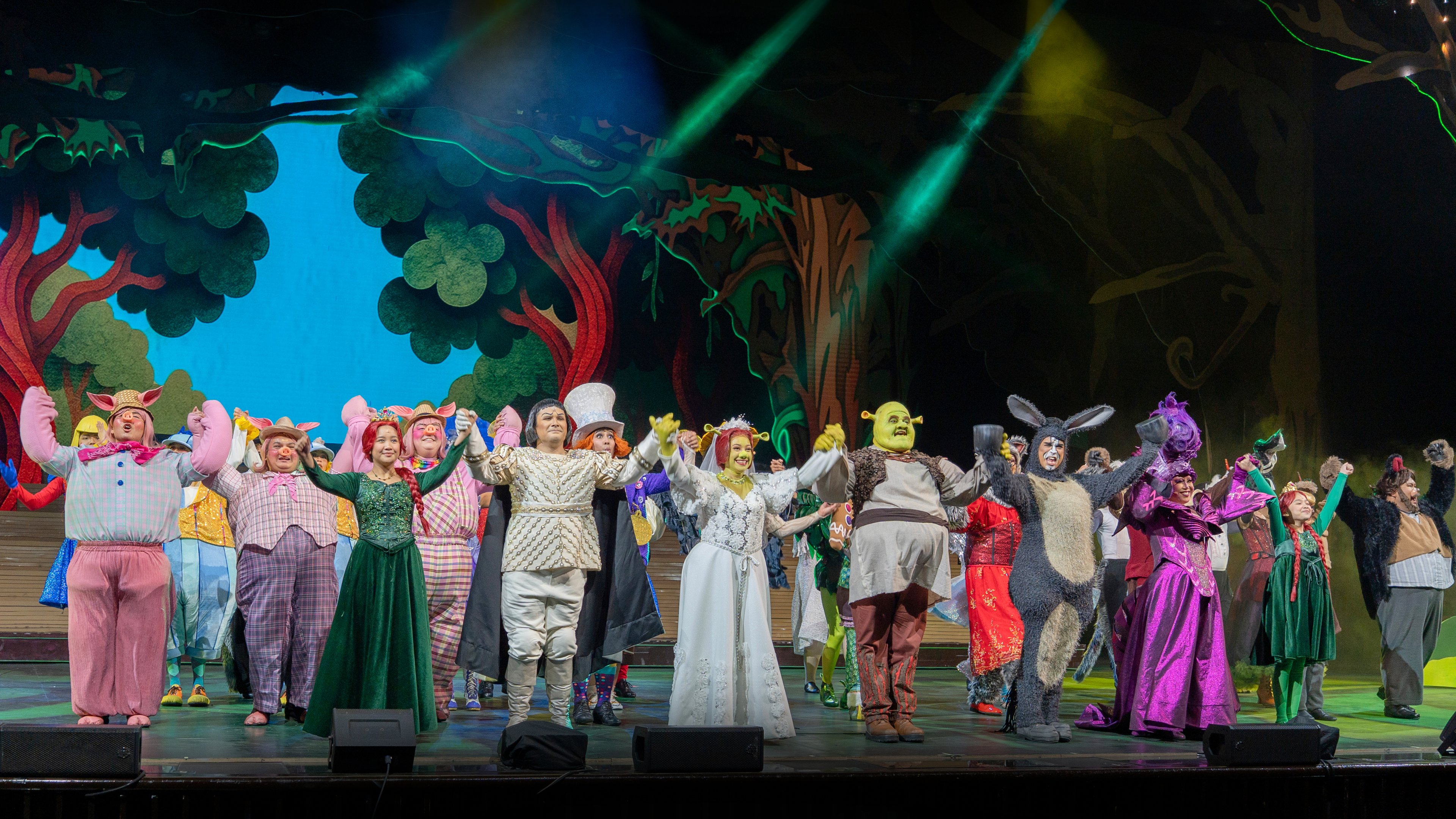REVIEW: ‘Shrek the Musical’ serves up ogre-sized fun
