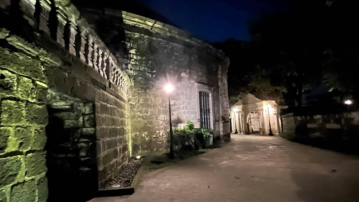 Another well-lit part of Paco Park.