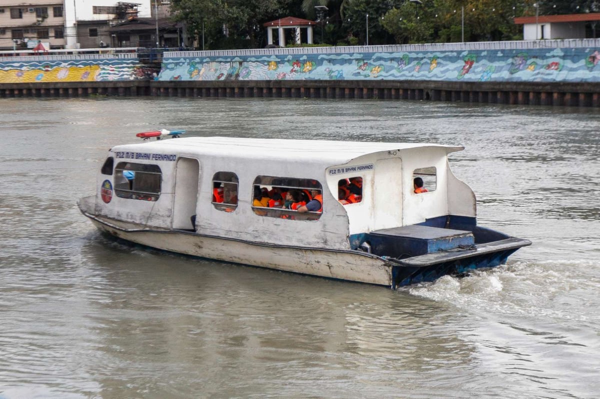 Manila to charge tourists P50 environmental user fee