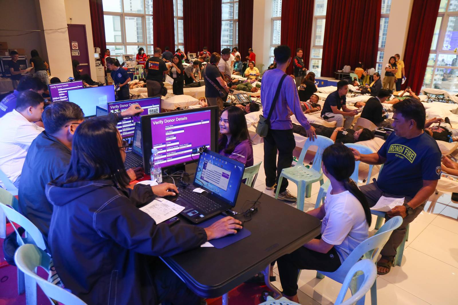 As Super Typhoon Uwan approaches, hundreds of rescue and fire volunteers still found time to donate blood at Ongpin Tower in Manila on the morning of 9 November 2025, in anticipation of a critical rise in blood demand, especially for trauma and emergency cases.