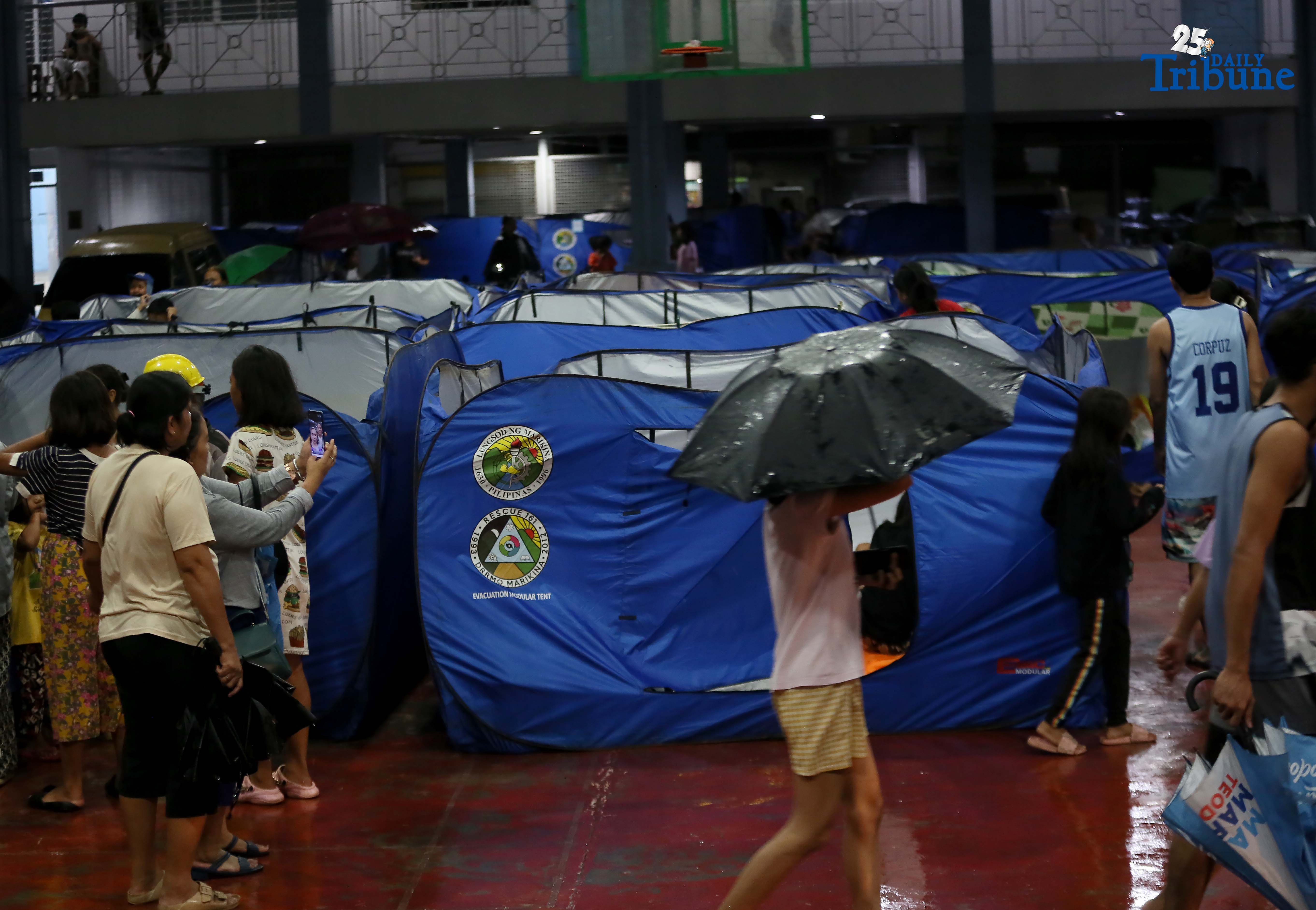 Philippines digs out from Typhoon Fung-wong as death toll climbs