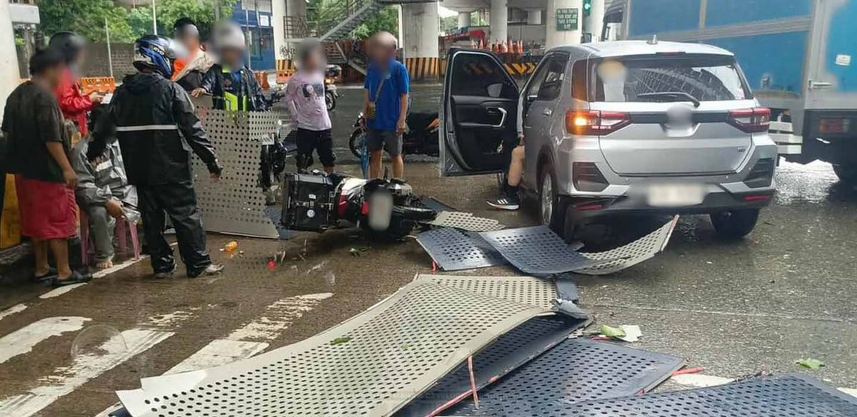 Dalawa sugatan matapos bumagsak ang parte ng electronic billboard sa QC
