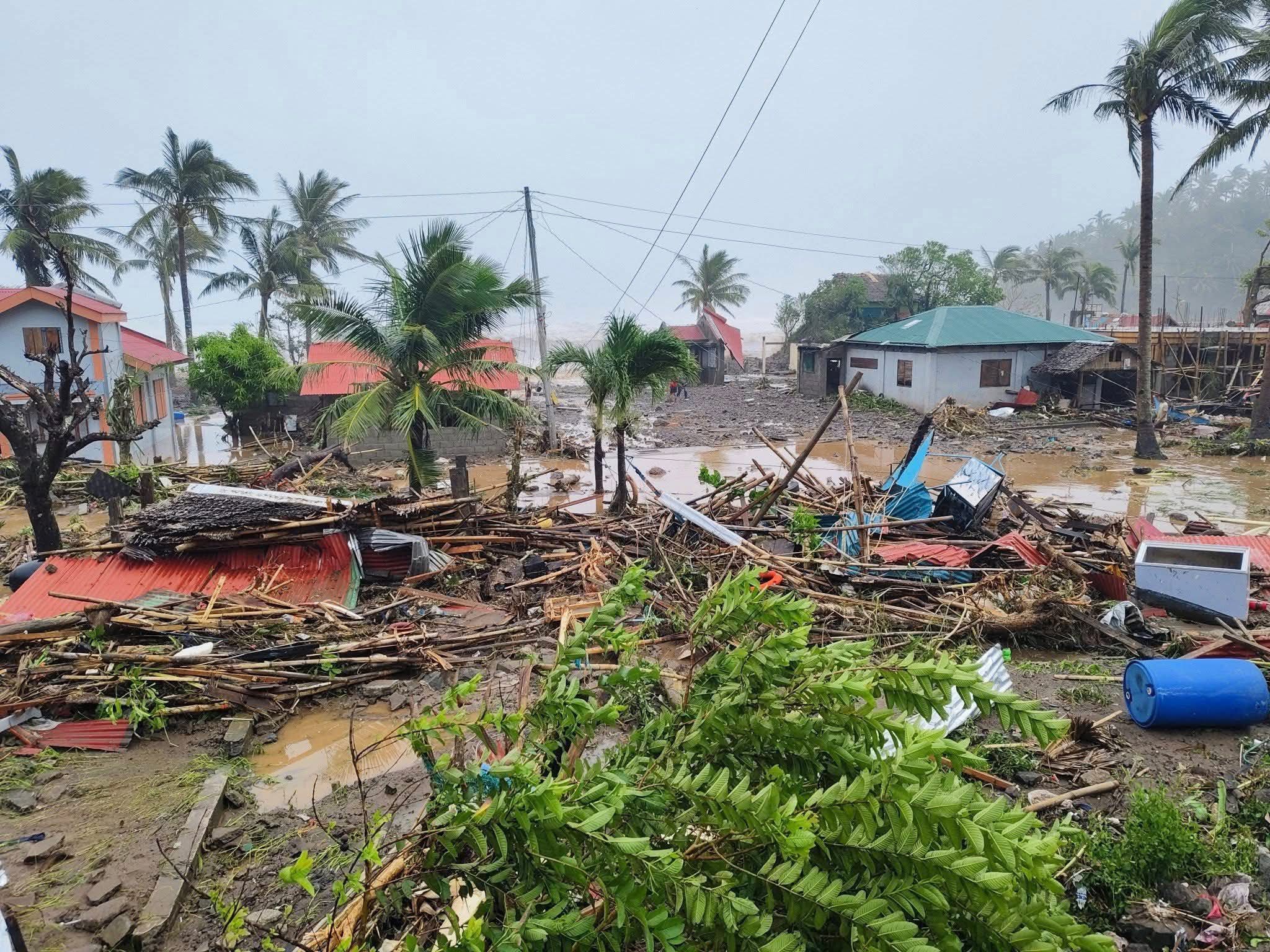 Over 1K houses damaged
