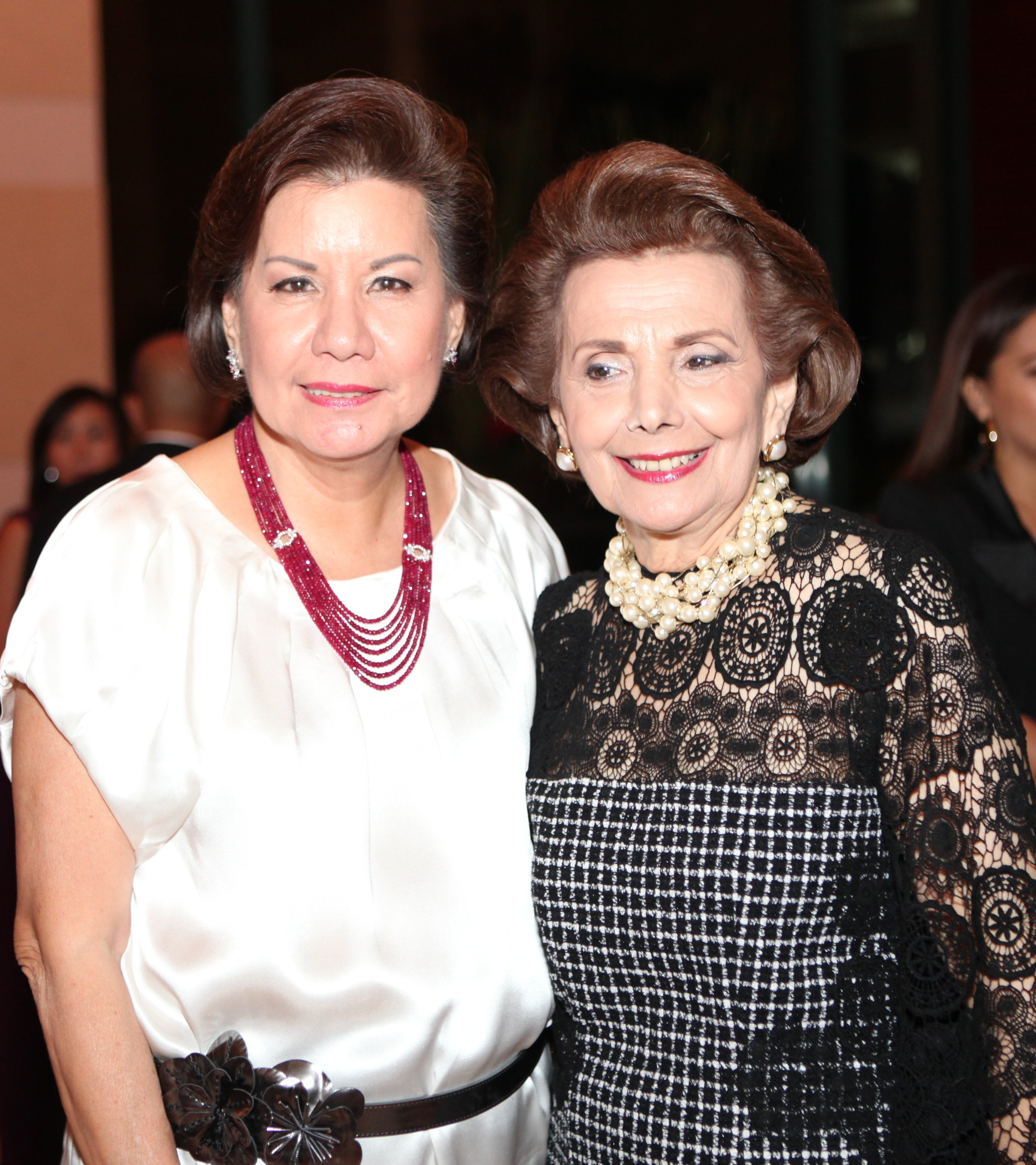 Best friends Annie Aboitiz and Teresin Mendezona.