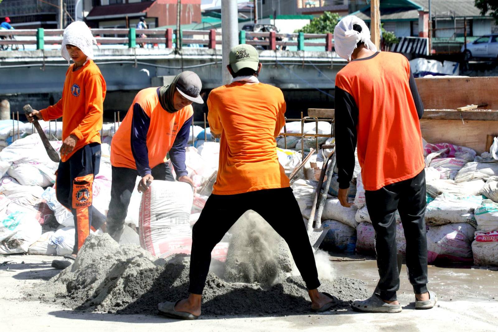 Zaldy Co bro faces raps over Navotas seawall collapse