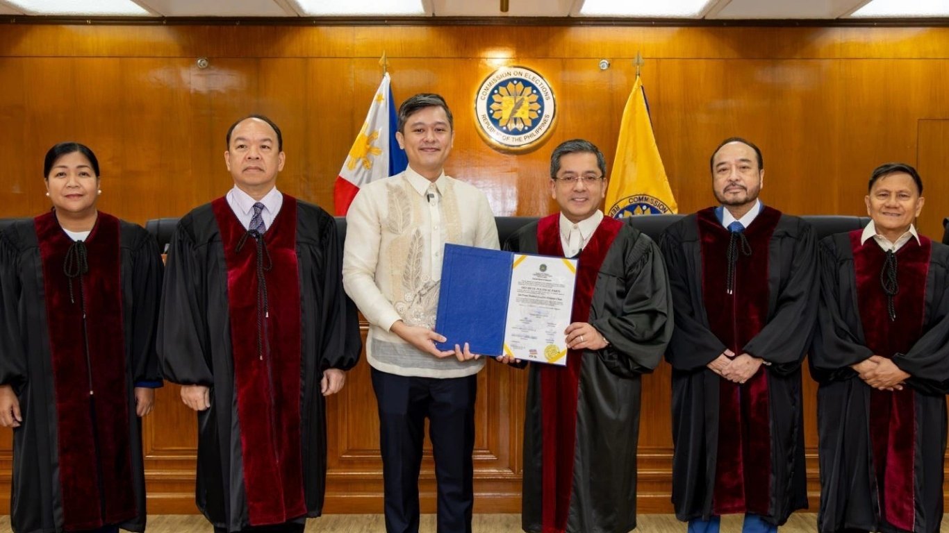 Comelec names Co replacement