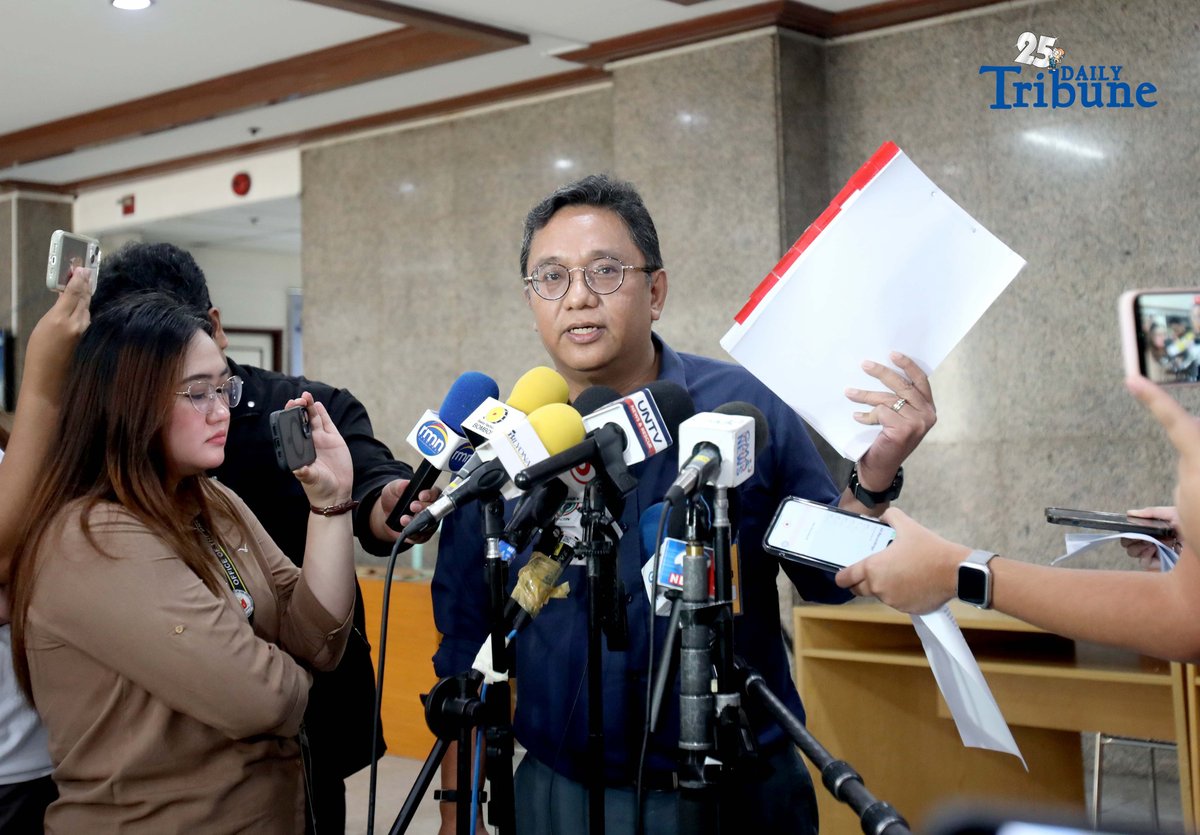 (November 14 2025) Atty. Eldridge Marvin B. Aceron speak on an interview during his filing charges of systematic corruption, misappropriation of public funds, procurement fraud and gross neglect of duty against former Governor of Sorsogon, now Senator, Francis "Chiz" Escudero, at the Ombudsman in Quezon City on Friday November 14 2025. Photo/Analy Labor
