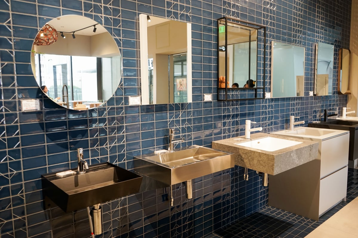 Refined bathroom fixtures.