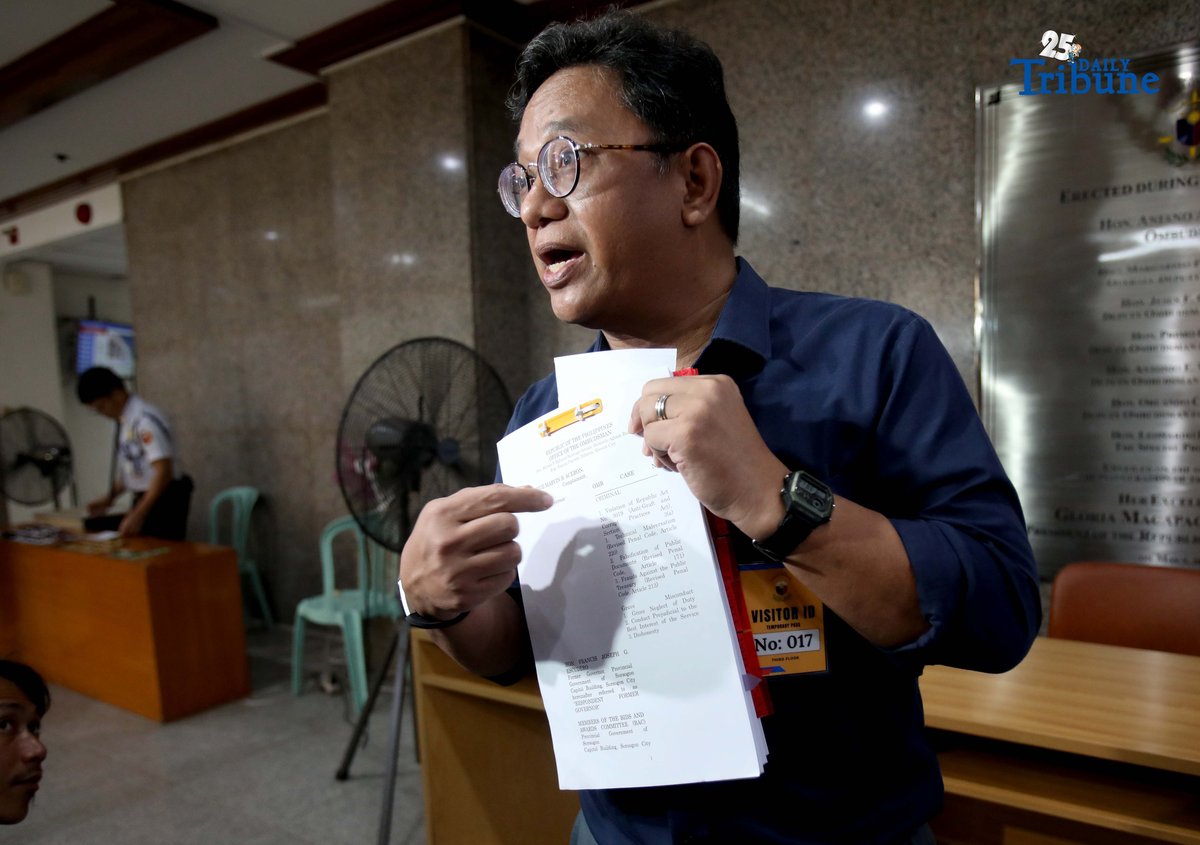 (November 14 2025) Atty. Eldridge Marvin B. Aceron speak on an interview during his filing charges of systematic corruption, misappropriation of public funds, procurement fraud and gross neglect of duty against former Governor of Sorsogon, now Senator, Francis "Chiz" Escudero, at the Ombudsman in Quezon City on Friday November 14 2025. Photo/Analy Labor