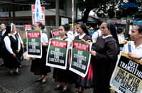 Climate advocates gathered and marched along E. Rodriguez Avenue in Quezon City on 15 November to join the global day of action for climate justice. The group decried the domination of a system they said allows people to suffer the harshest impacts of the climate crisis and called for urgent measures to address the worsening situation and drive fundamental systemic change in the Philippines.
The march coincides with world leaders gathering in the air-conditioned halls of Belém, Brazil, for COP30.