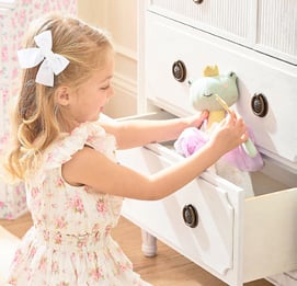 POTTERY Barn Kids.