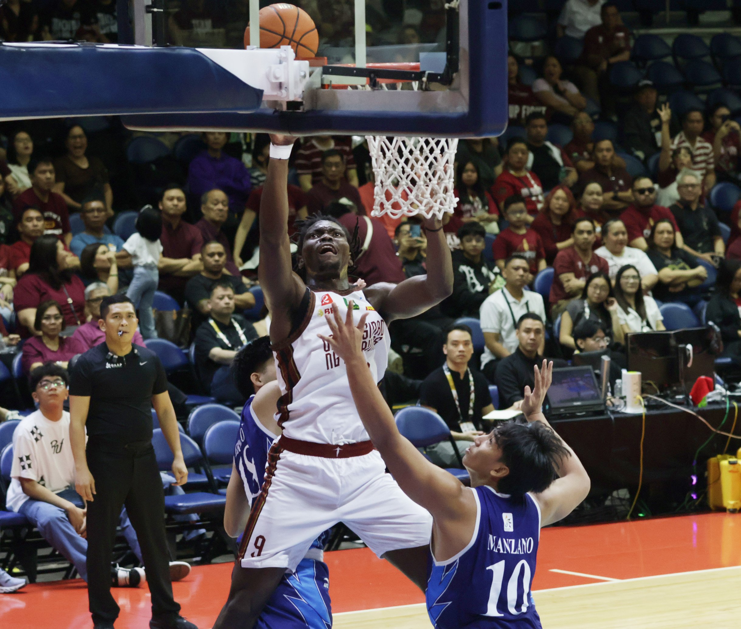 Maroons grab Final Four ticket