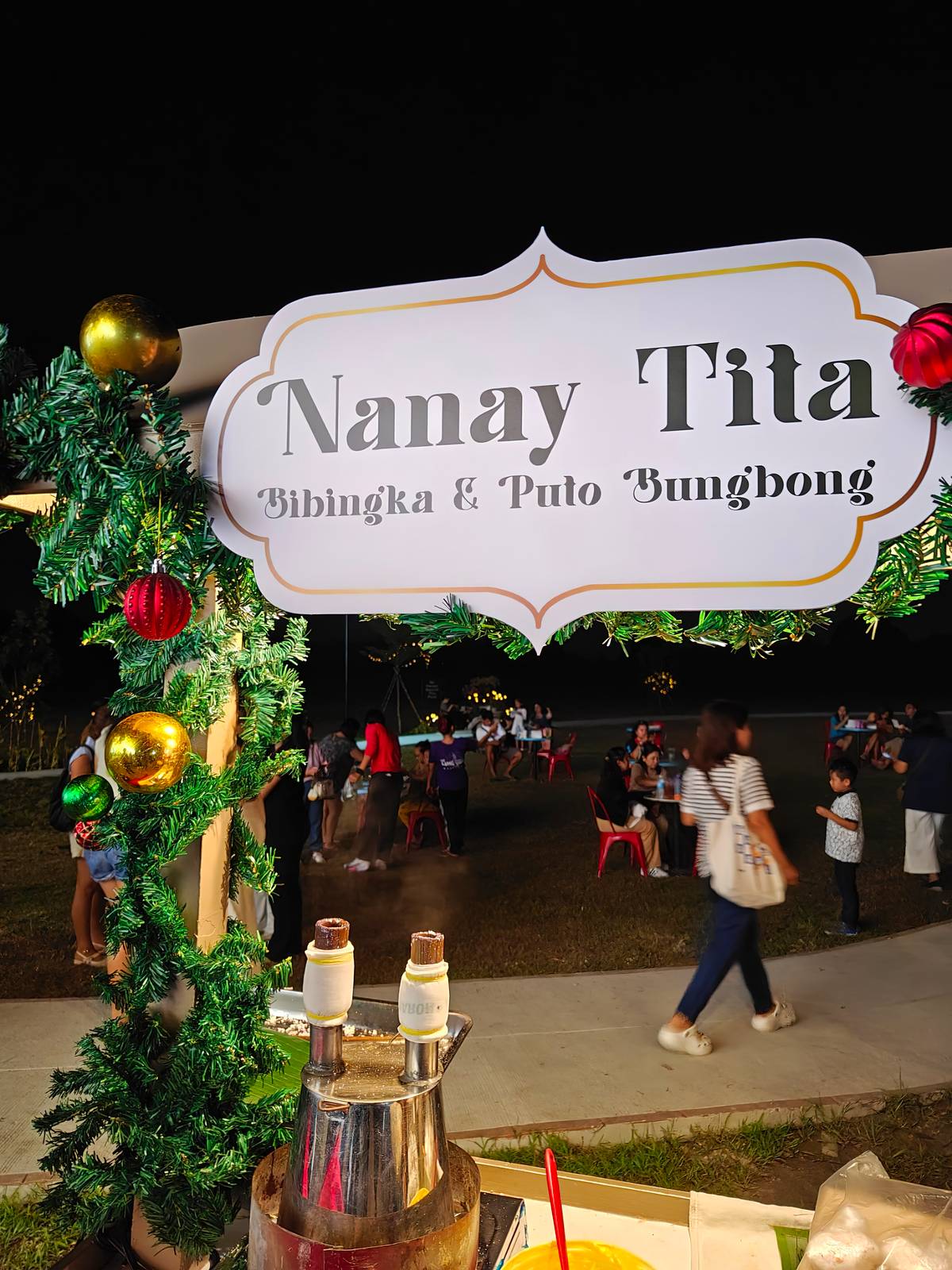 Families enjoyed holiday treats like puto bumbong.