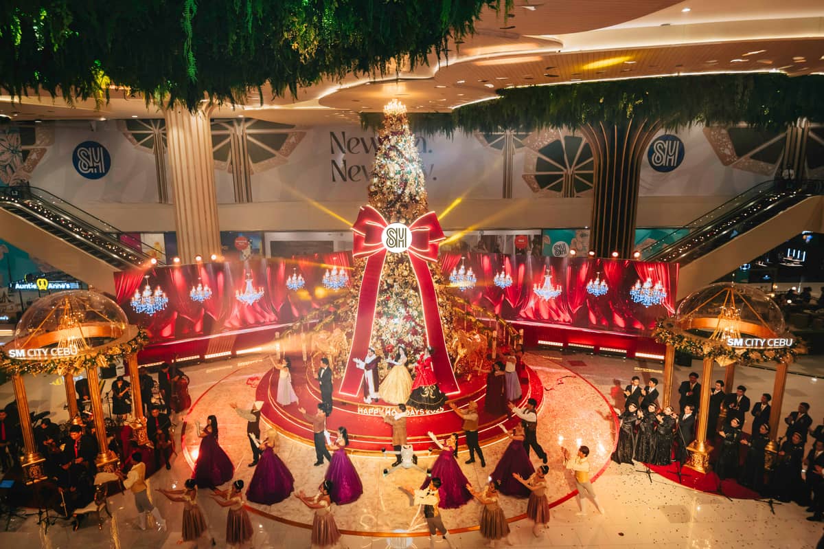 Unwrapping the Gift of Grace and Hope: A Christmas Musical — SM City Cebu’s special Christmas presentation — features a touching story of kindness and generosity, pointing back to the true meaning of the holiday season and the Spirit of Christmas rooted in compassion and goodwill.