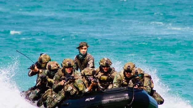 AFP showcases Philippine Marines' amphibious, counter-landing skills