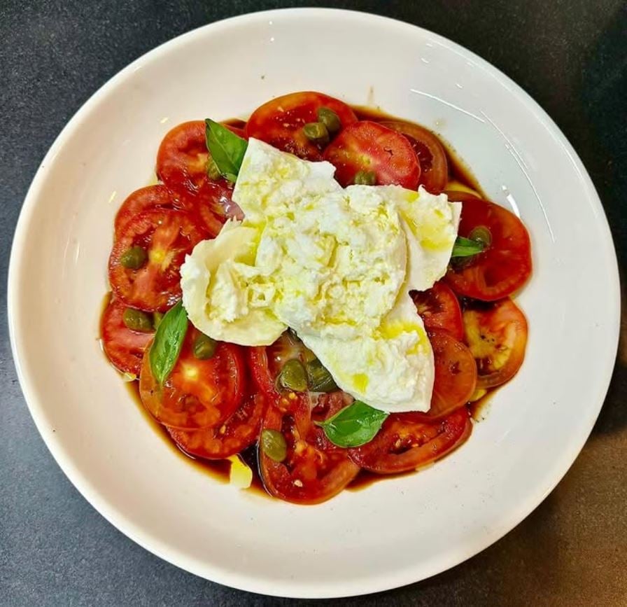 Burrata salad