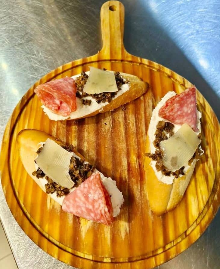 Mushroom bruschetta