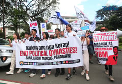 Students mark International Students’ Day with protest vs flood control scandal