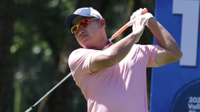 ANGELO Que’s bid to claim the Order of Merit crown is in trouble after getting a tough challenge from Clyde Mondilla in the opening round of the ICTSI Valley Golf Challenge on Monday in Antipolo City.