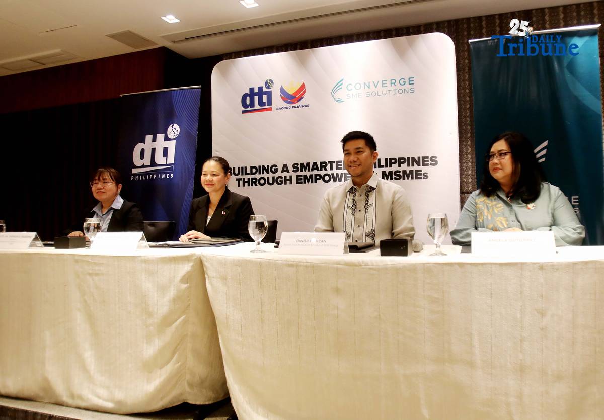 (November 18 2025) Asec, Nylah Rizza D. Bautista- Supervisor Head, DTI- Competitiveness and Innovation Group, and Dindo Marzan- Senior Vice President & Head of SME Group, along with Atty. Ma. Theresa G. Faustino-OIC Director, DTI-Bureau of Policy Research and Innovation(BPRI), and Angela Gutierrez-Vice President & Head of SME Marketing, signed a Memorandum of Understanding (MOU) to take another significant step in advancing the digital transformation of Filipino Micro, Small, and Medium Enterprises, held at the Marco Polo Hotel, Pasig City on Tuesday, November 18, 2025. Photo/Analy Labor