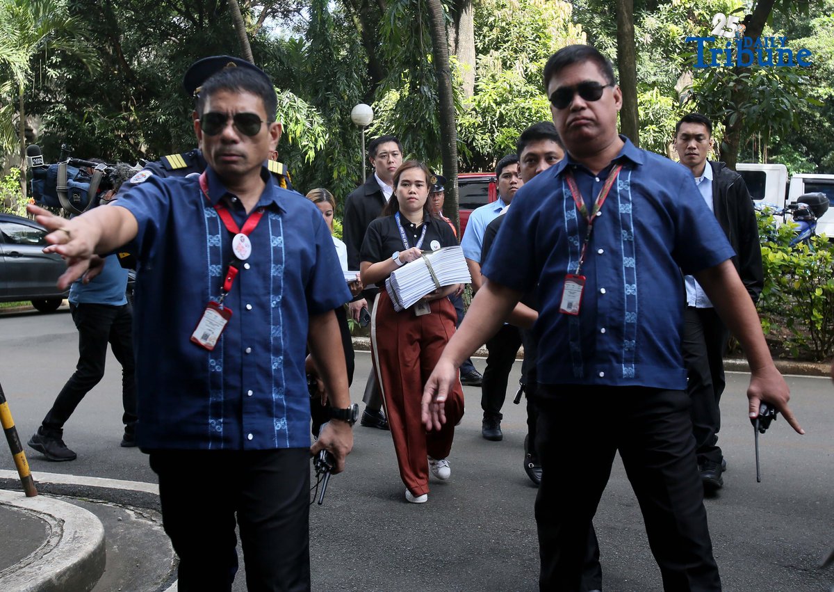 (November 18 2025) Personnel from the office of the Ombudsman arrives at Sadiganbayan to file a case against those allegedly involved in the anomalous flood control projects scandal on Tuesday November 18, 2025. Photo/Analy Labor