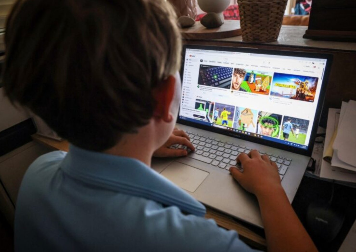 Senate bill seeks to ban children under 16 from using any social media platforms 