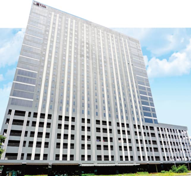 Eton Cyberpod 5 in Eton Centris elevates the work and life balance by blending contemporary workspaces with vibrant retail, dining and leisure options right at your doorstep.