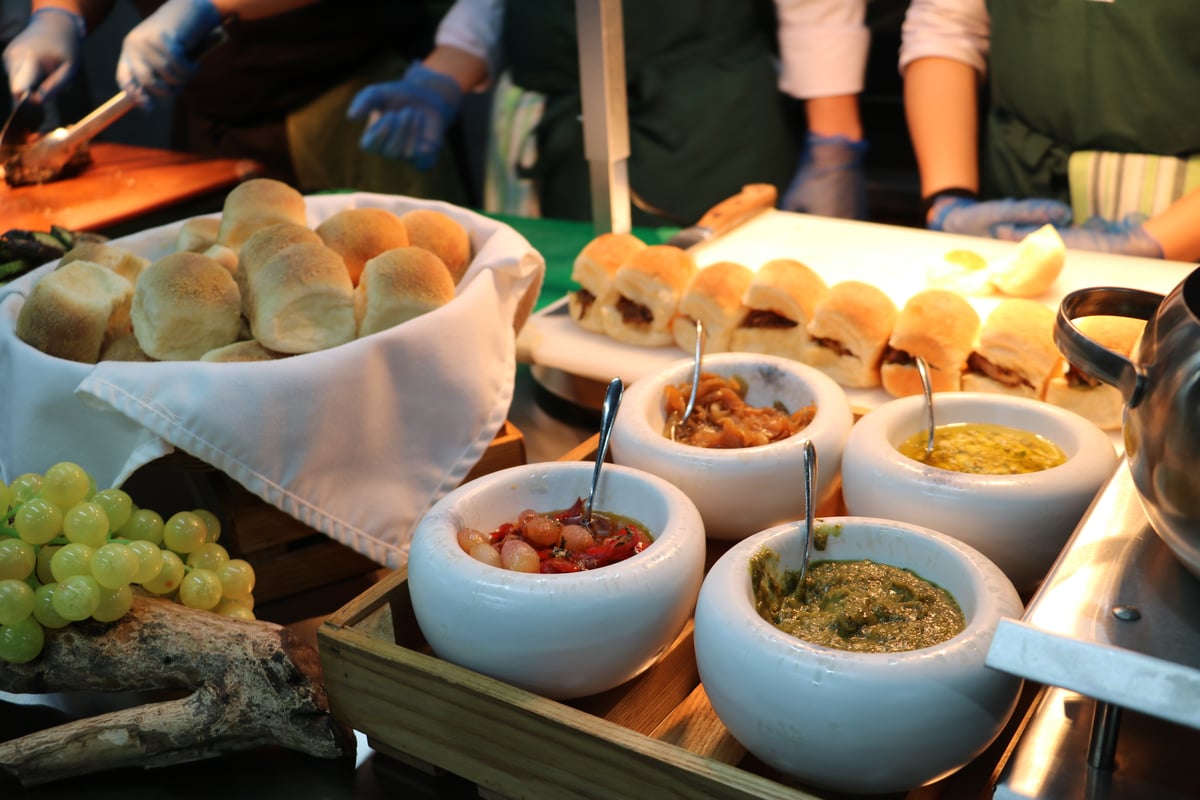 INTERACTIVE food station.
