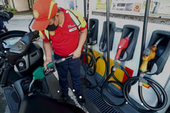Christmas week sees fuel price cuts