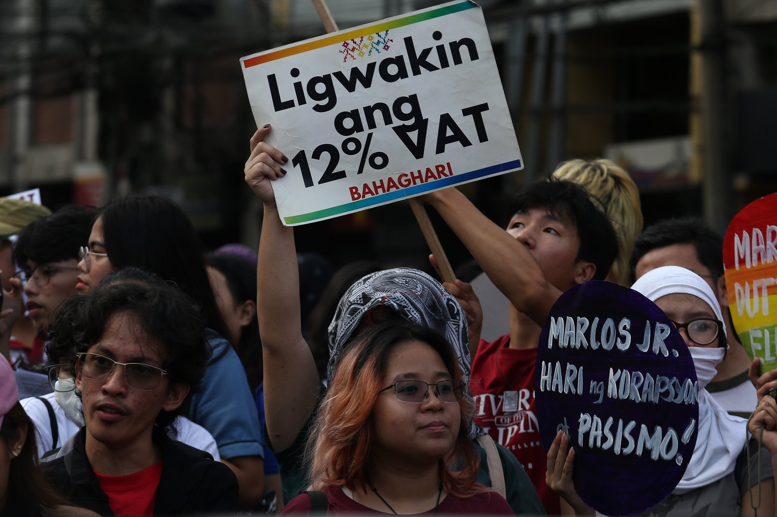 Students and your organization along U-Belt and Taft Avenue march to Mendiola on Friday afternoon, 21 November 2025, for the national day of walkout. They are calling for the resignation of President Ferdinand Marcos Jr. and Vice-President Sara Duterte and all public officials involved in the massive corruption.