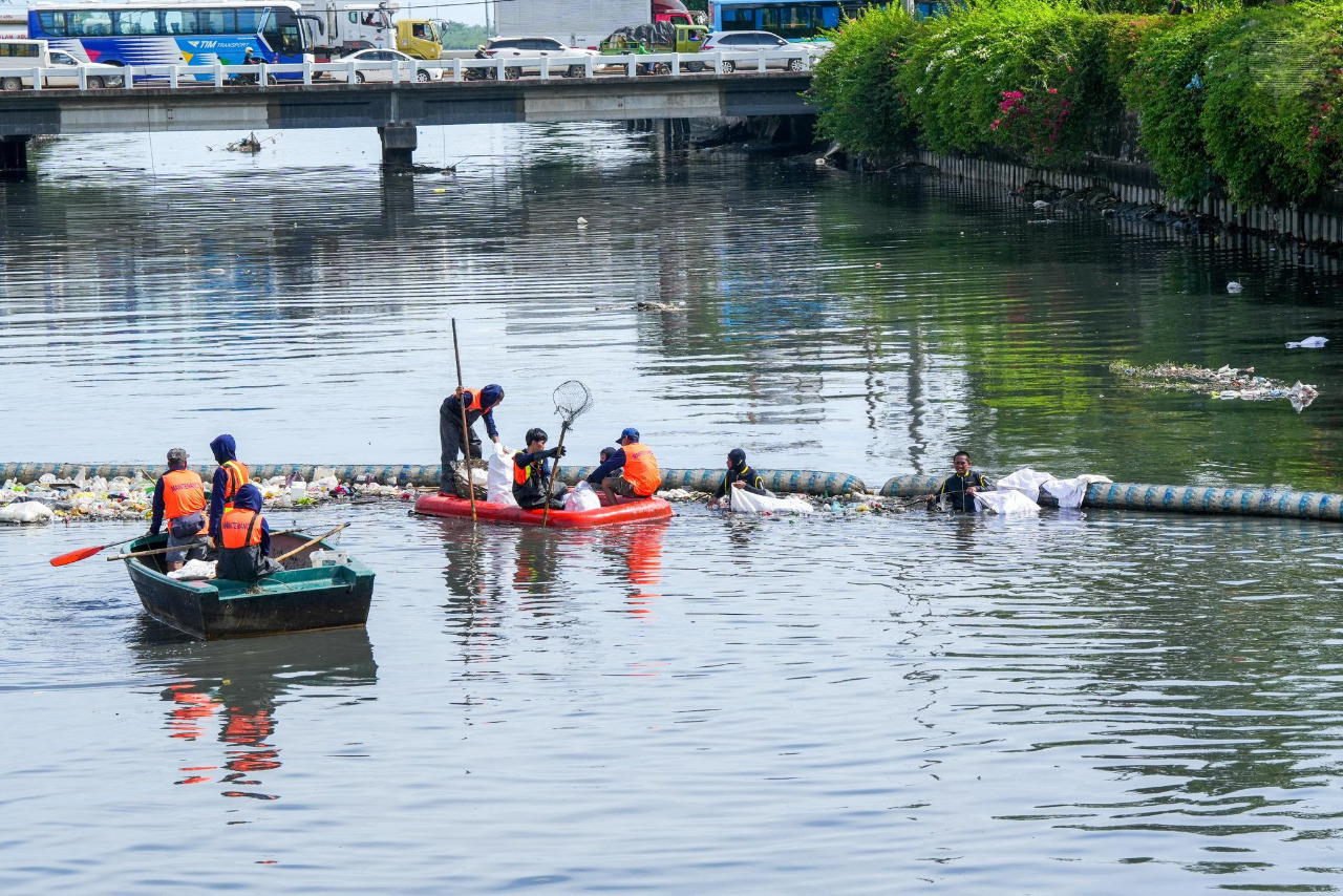Marcos vows flood-free Cebu