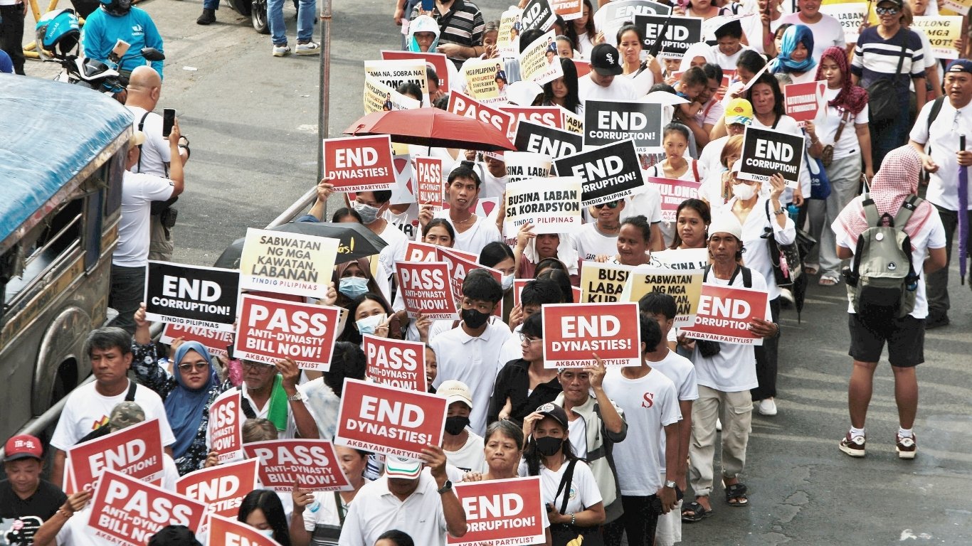 Half of Filipinos 'feel powerless' to fight corruption