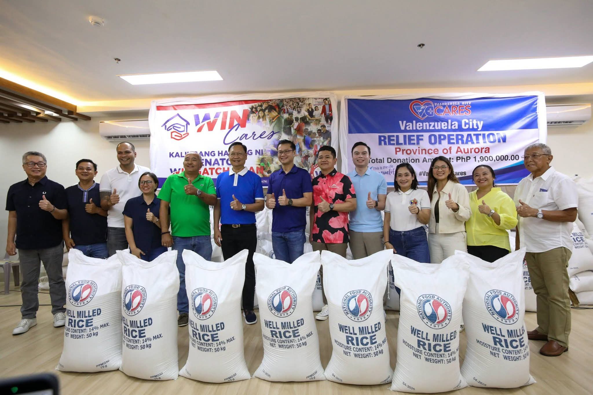 Gatchalian turns over P4M aid to Typhoon Uwan victims in Aurora
