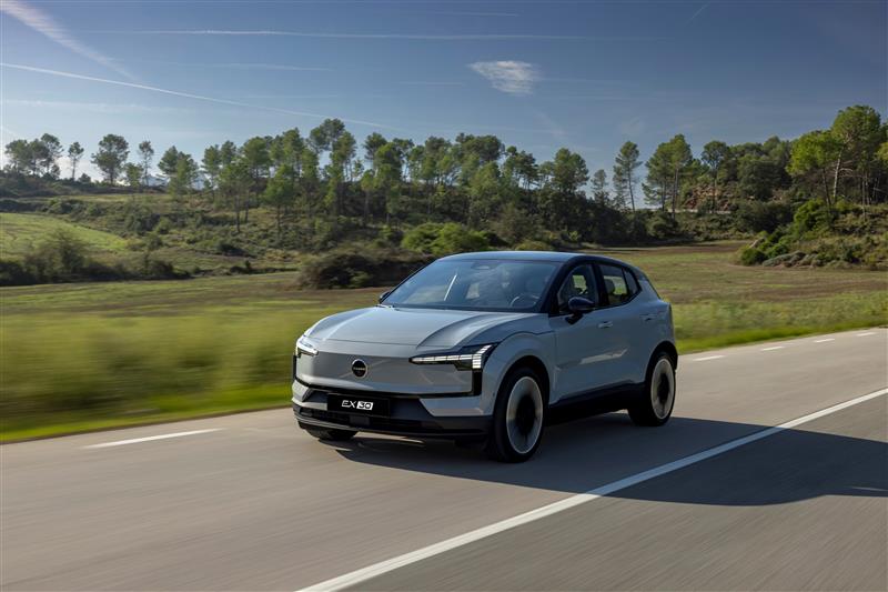 DRIVEN with an all-electric focus, the EX30 Core leads Volvo’s holiday zero-interest offer.