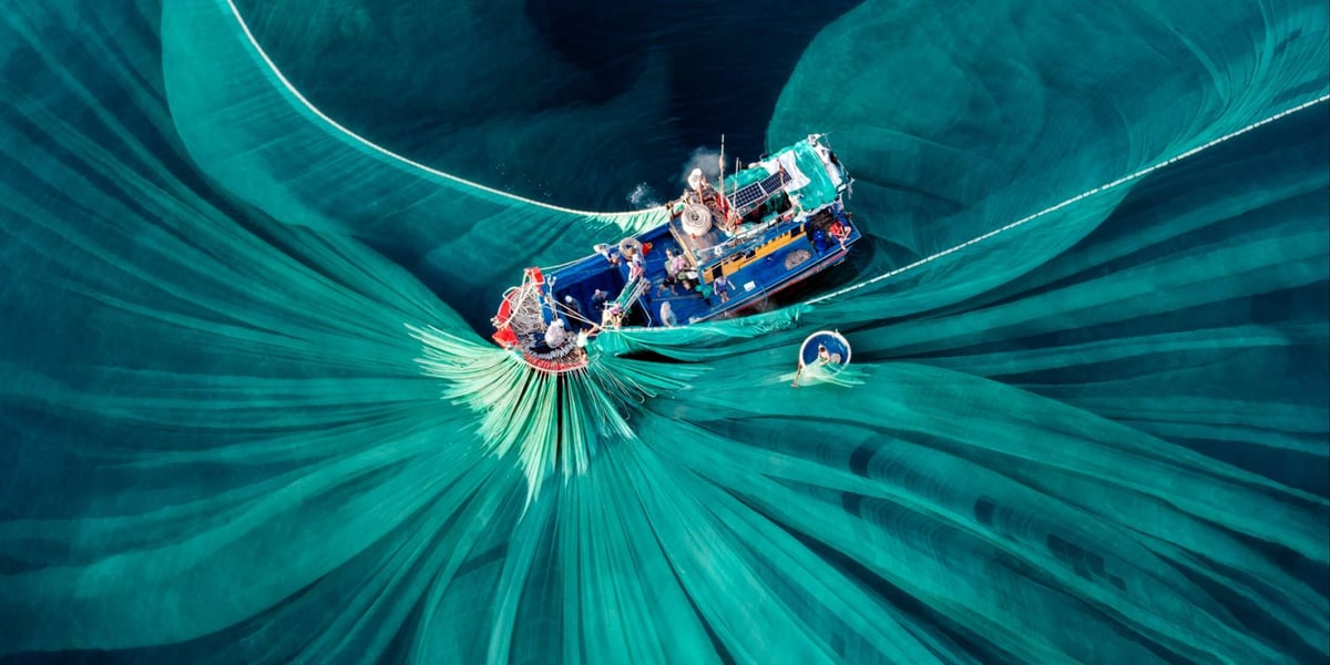 Silk of the Sea by Cao Thi Ngoc Diem, finalist of The Pano Awards Southeast Asia Open Photographer of the Year 2025.