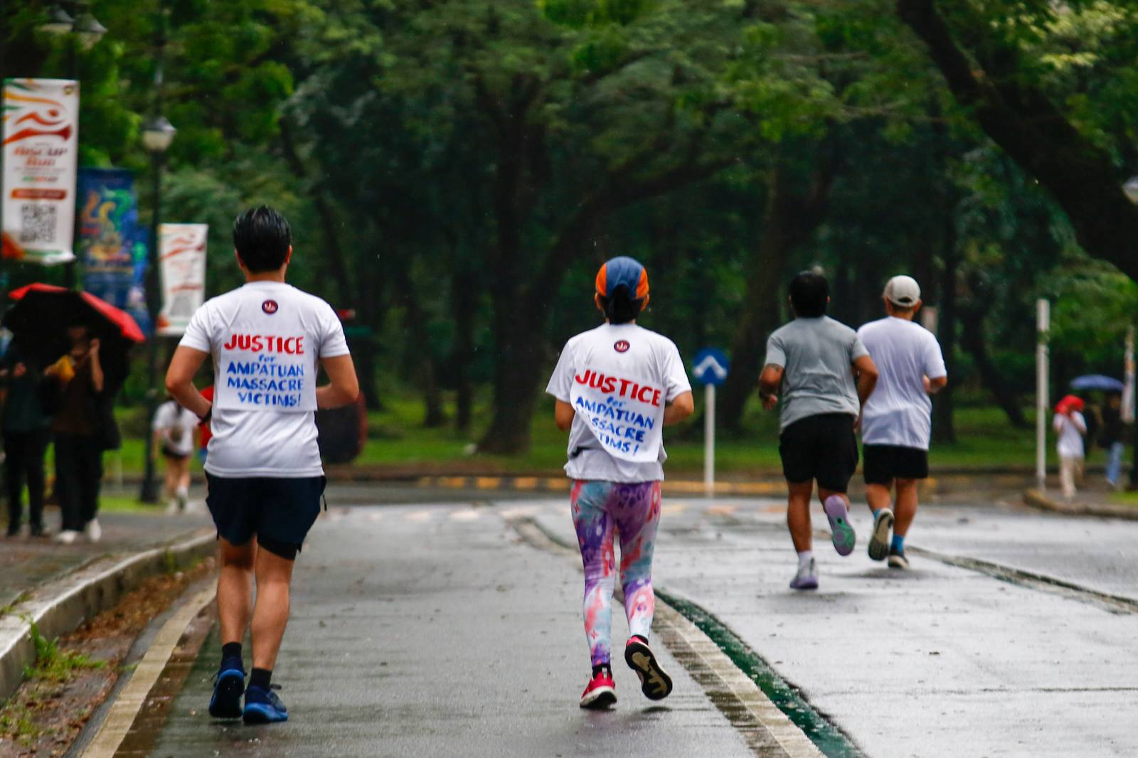 Journalists, students, and media workers gather at UP Diliman for the “Run for Justice” on 23 November 2025 to commemorate the victims of the Ampatuan massacre. Sixteen years have passed since 58 people — including 32 journalists — were killed in what remains the world’s deadliest attack on media freedom and the worst election-related violence in the Philippines.