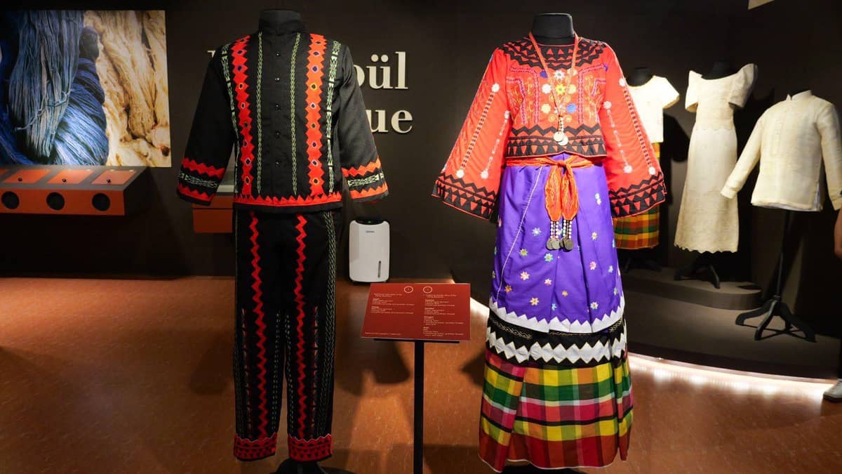 Traditional Panay Bukidnon attire with embroidery on display at the Hibla ng Lahing Filipino Gallery: Paghabül sa Antique.