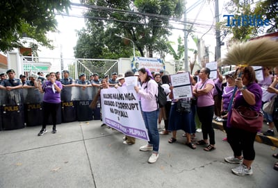 Rally urges Ombudsman to act on corruption cases