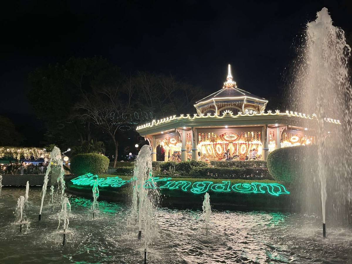 The carousel, where guests wait for the fireworks show.