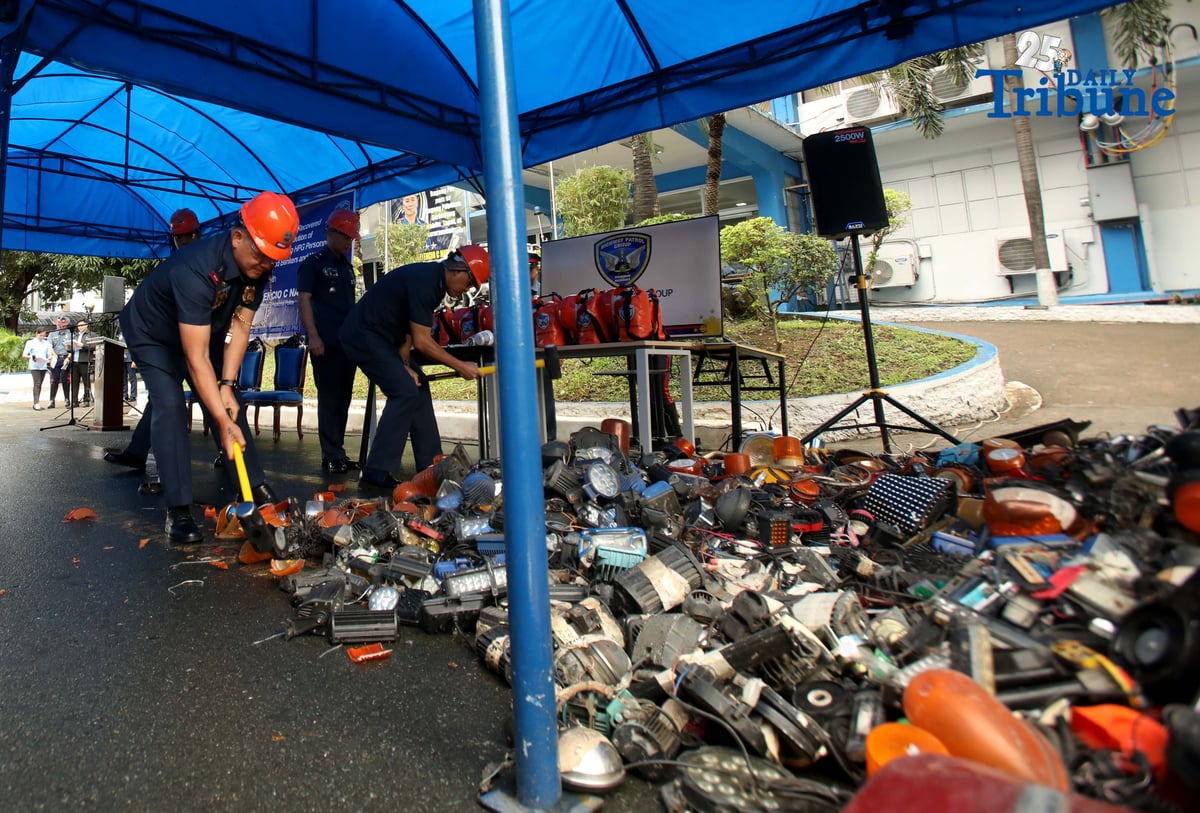 (November 25 2025) Highway Patrol Group (HPG) Director PBGen Hansel Marantan led the destruction of confiscated blinkers and wang-wang, and return to owners of the recovered vehicles during a turn over and briefing at the HPG headquarters in Camp Crame, Quezon City on Tuesday November 25 2025. Photo/Analy Labor